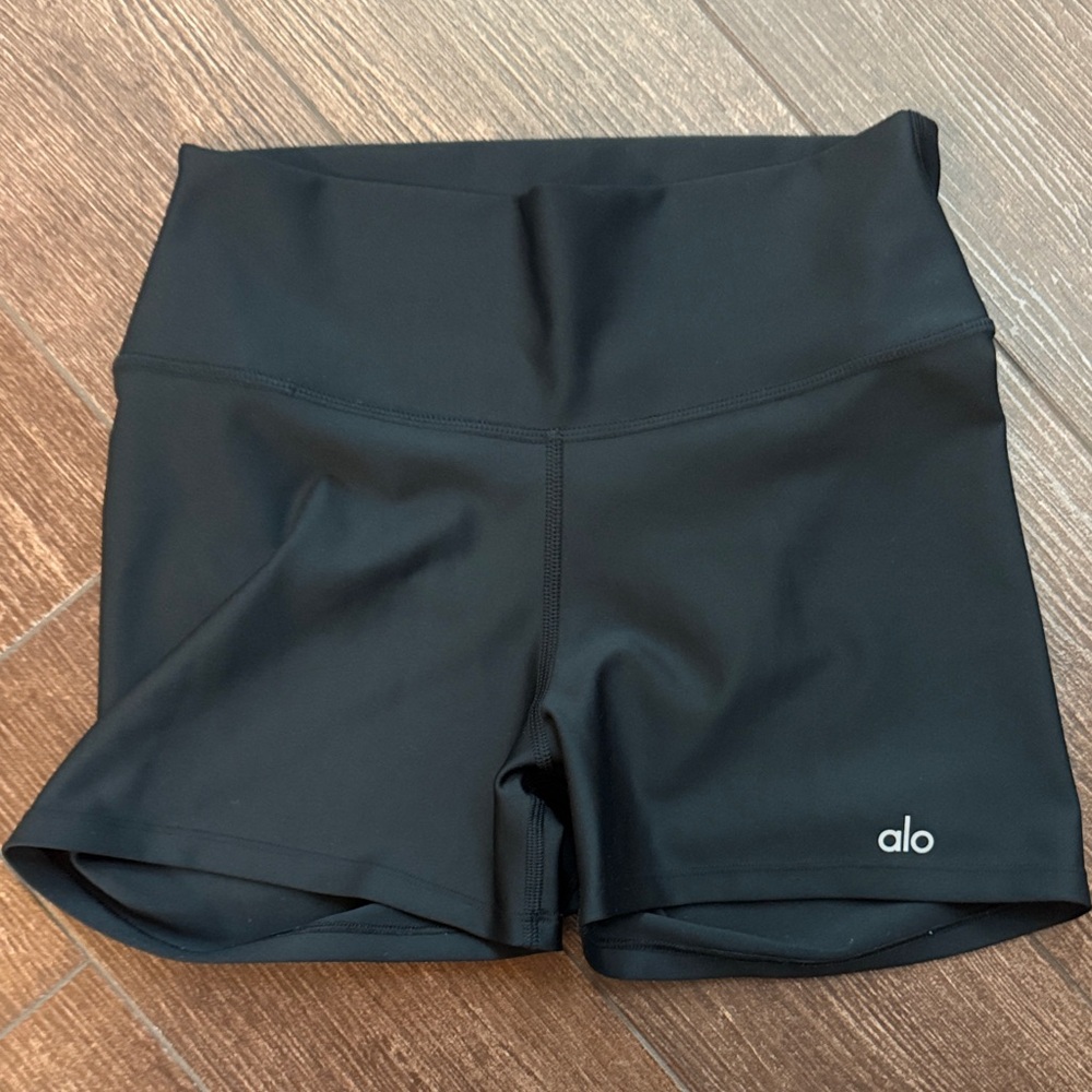 ALO Yoga Women's Black Bike Shorts 3.5” Inseam